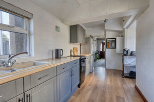 Kitchen- click for photo gallery